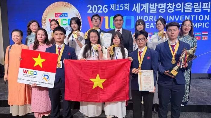 Hai dự án đại diện Trường tiểu học, trung học cơ sở và trung học phổ thông Hoàng Việt xuất sắc giành Huy chương Vàng tại Olympic Phát minh và Sáng tạo Thế giới (WICO) 2026. (Ảnh: Trường Hoàng Việt)