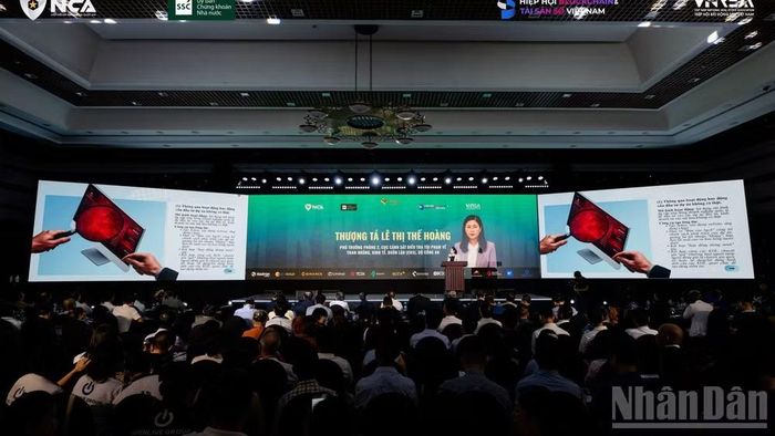 Thượng tá Lê Thị Thế Hoàng, Phó Trưởng phòng 2, C03, Bộ Công an, cảnh báo về các hành vi phạm tội liên quan đến tài sản mã hóa.