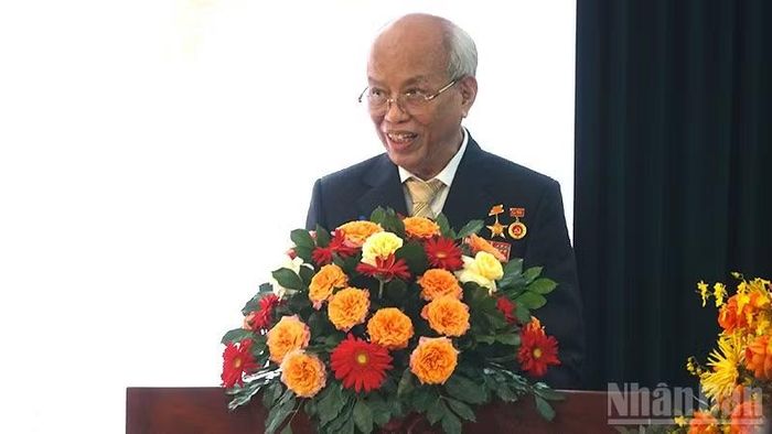 Giáo sư, Tiến sĩ Trình Quang Phú, Viện trưởng Viện Nghiên cứu Phát triển Phương Đông phát biểu tại buổi lễ kỷ niệm.
