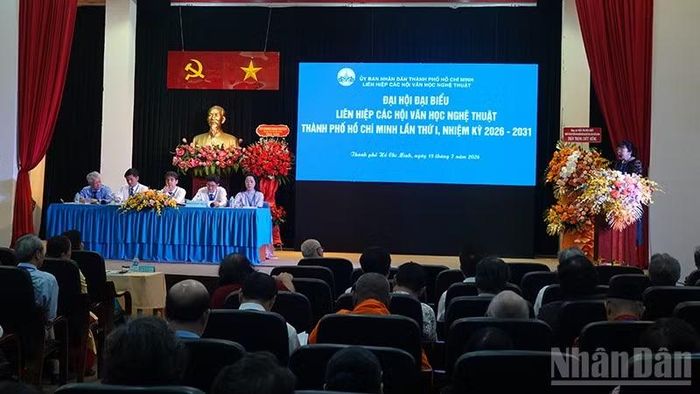 Quang cảnh phiên Đại hội nội bộ sáng 18/7. (Ảnh: LINH BẢO)