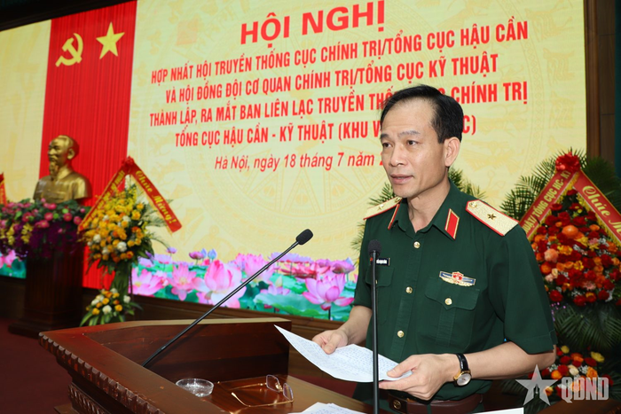 Thiếu tướng Nguyễn Mạnh Hùng phát biểu.