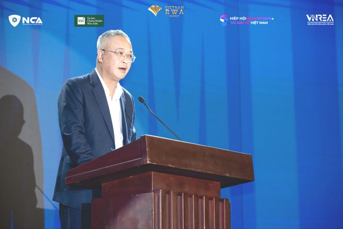 Ông Bùi Hoàng Hải, Phó Chủ tịch Ủy ban Chứng khoán Nhà nước phát biểu tại hội nghị. Ảnh: LƯU THỦY