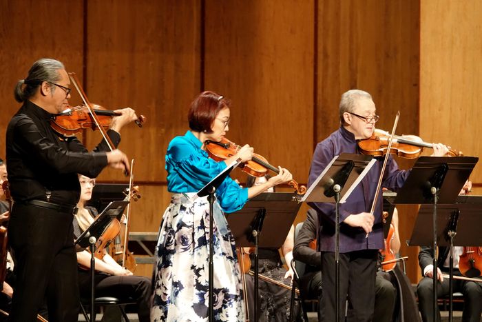 Nghệ sĩ violin danh tiếng người Pháp - Christophe Poiget cùng NSƯT Tăng Thành Nam và nghệ sĩ violin Lê Minh Hiền biểu diễn tác phẩm "Concerto cho 3 Violins giọng Fa trưởng của Antonio Vivaldi". Ảnh: THÚY BÌNH