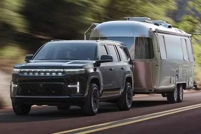 Chrysler (FCA US, LLC) vừa chính thức báo cáo lên Cơ quan Quản lý An toàn Giao thông Đường bộ Mỹ (NHTSA) hai chiến dịch triệu hồi xe Jeep.