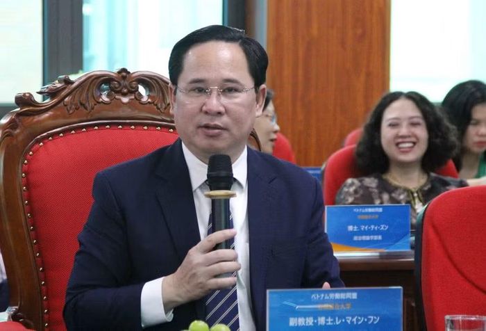 PGS.TS Lê Mạnh Hùng chia sẻ tại buổi làm việc