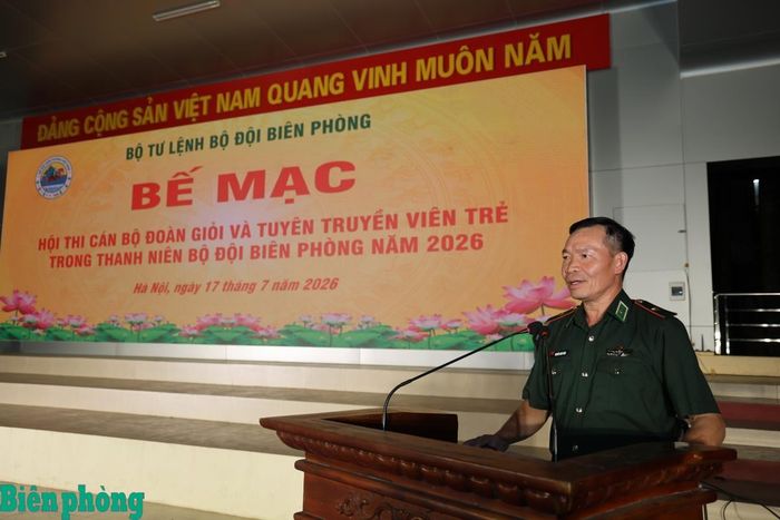 Thiếu tướng Nguyễn Xuân Toàn phát biểu bế mạc Hội thi Cán bộ Đoàn giỏi và Tuyên truyền viên trẻ trong thanh niên Bộ đội Biên phòng năm 2026. Ảnh: Xuân Khoa
