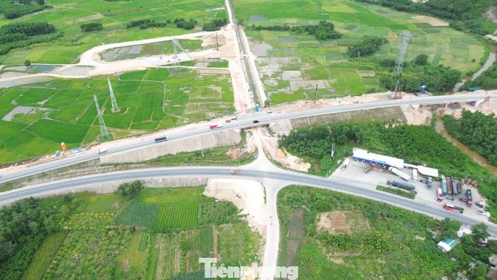 Hiện hồ sơ điều chỉnh được trình Bộ Xây dựng xem xét. Dự án sẽ tiếp tục triển khai theo phương án mới khi được cấp có thẩm quyền chấp thuận để kịp hoàn thành trong năm 2026.