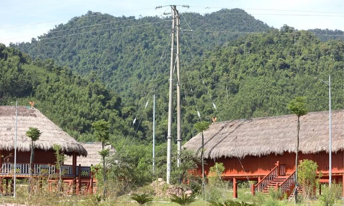 Cả công trình dự án trị giá 15 tỷ đồng chờ "nhổ" trụ điện này để nghiệm thu, bàn giao, đưa vào vận hành, khai thác.