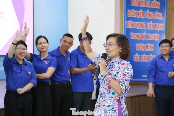 Với sự hỗ trợ của chuyên gia, các thủ lĩnh Đoàn trường học ở Đà Nẵng được trang bị các kỹ năng "gỡ rối" tâm lý cho học sinh.