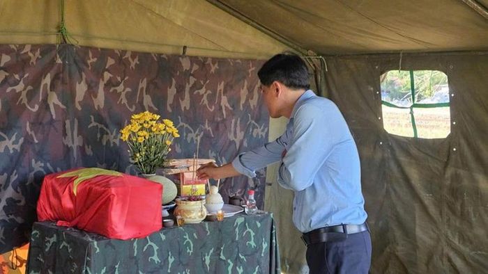 Hài cốt liệt sĩ hiện được quàn tại khu vực đang tổ chức tìm kiếm.