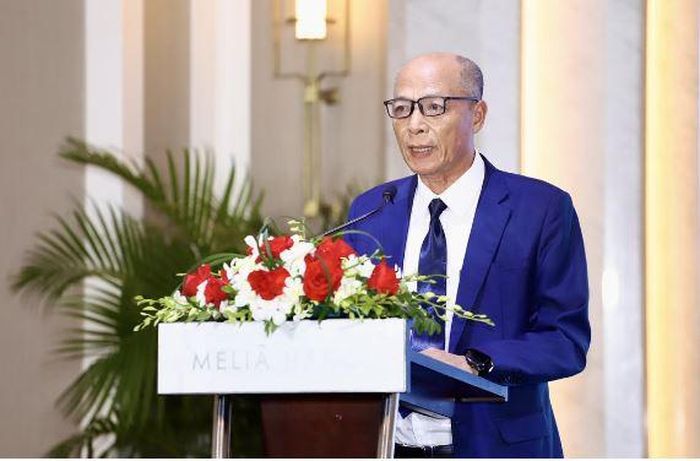 TS.BSCKII Nguyễn Tiến Dũng - Viện trưởng Viện Nghiên cứu và Ứng dụng công nghệ tế bào phát biểu khai mạc hội thảo.