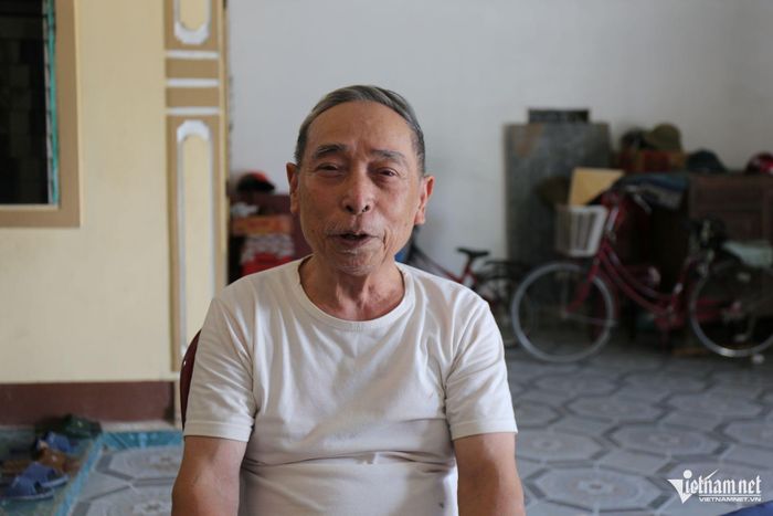 Cựu binh Nguyễn Bá Thắng, quê ở làng Liên Trì, xã Vân Tụ (Nghệ An) - bạn cùng Sư đoàn 304 với liệt sĩ Nguyễn Tâm Lam, cung cấp thông tin: "Tôi từng nghe đồng đội kể lại, anh Lam hy sinh gần khu vực Nhà thờ La Vang, cao điểm 105 Bắc và bị bom vùi lấp tại chỗ". Ảnh: Thanh Hải