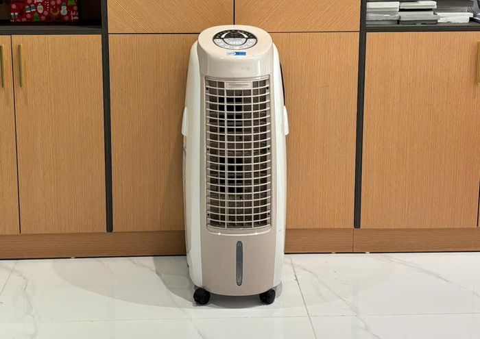 Khoảng 1,5 triệu đồng đã có thể mua quạt điều hòa. Ảnh: Minh Sơn