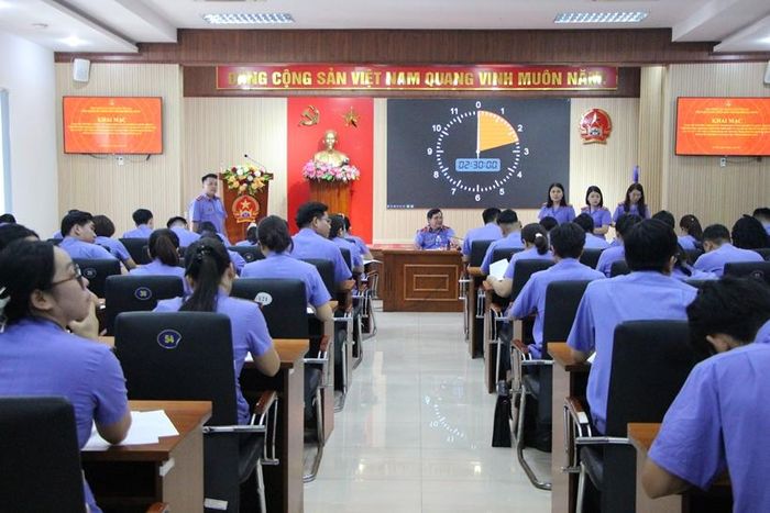 Thời gian làm bài 150 phút, tổng thang điểm 100.