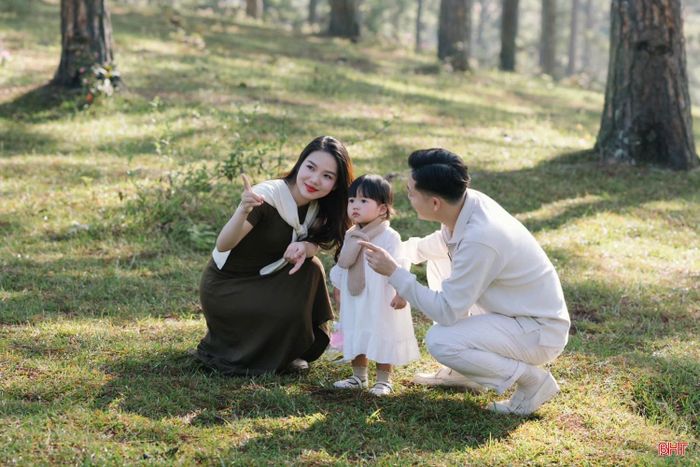 Những khoảnh khắc hạnh phúc bên gia đình giúp chị Cẩm Vân giải tỏa áp lực và tìm lại năng lượng tích cực.