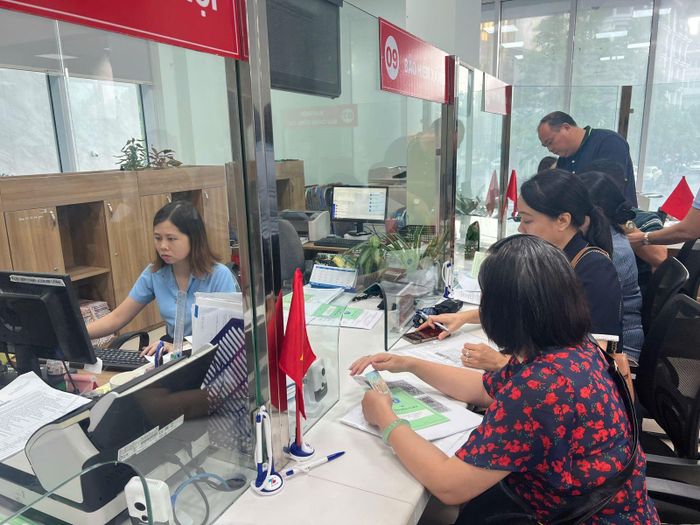 Giải quyết thủ tục hành chính liên quan lĩnh vực BHXH tại tỉnh Quảng Ninh.