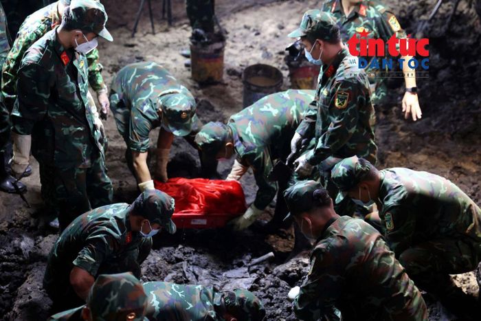 Công tác quy tập được thực hiện bằng cả phương pháp cơ giới và thủ công, kết hợp chặt chẽ giữa kinh nghiệm thực tiễn với kỹ thuật hiện đại.