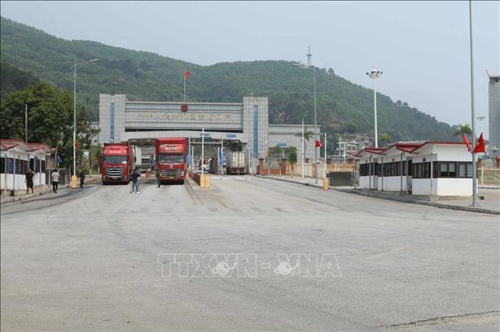 Hạ tầng khu vực thông quan hàng hóa xuất nhập khẩu được đầu tư rộng rãi, thông thoáng tại cửa khẩu Chi Ma, tỉnh Lạng Sơn. Ảnh: Quang Duy/TTXVN