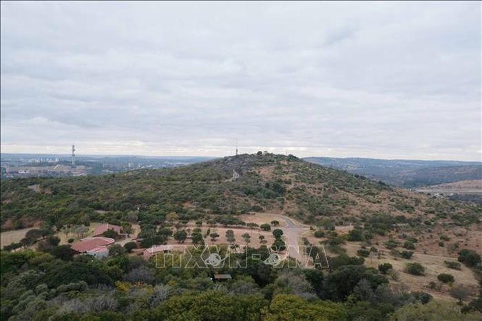 Thủ đô Pretoria nhìn từ trên đỉnh Đài tưởng niệm Voortrekker.