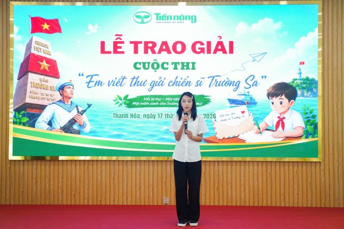 Em Nguyễn Minh Anh, tác giả đạt Giải Nhất chia sẻ niềm xúc động và gửi lời tri ân tới các cán bộ, chiến sĩ đang ngày đêm bảo vệ chủ quyền biển đảo của Tổ quốc.