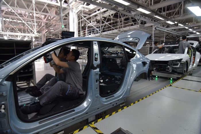 Các hãng xe Trung Quốc đã rút ngắn đáng kể thời gian phát triển sản phẩm so với những nhà sản xuất lâu đời. Ảnh: Reuters.