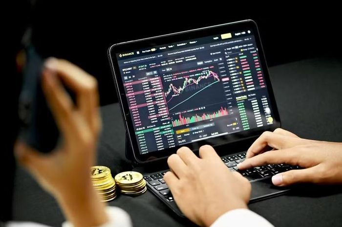Chính phủ ban hành Nghị quyết thí điểm thị trường tài sản mã hóa với điều kiện rất khắt khe, nổi bật là yêu cầu vốn điều lệ tối thiểu 10.000 tỷ đồng và có sự tham gia của các tổ chức tài chính, công nghệ lớn.