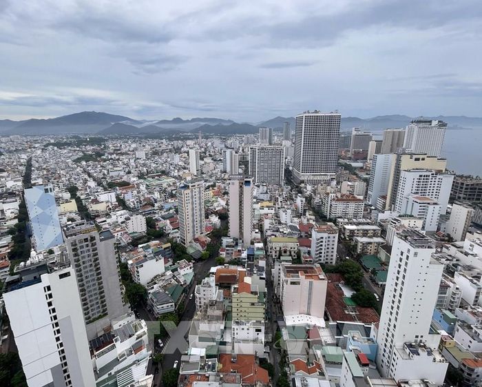 Nhiều dự án đô thị được đầu tư phát triển mạnh tại phường Nha Trang, tỉnh Khánh Hòa. Ảnh: Công Thử - TTXVN