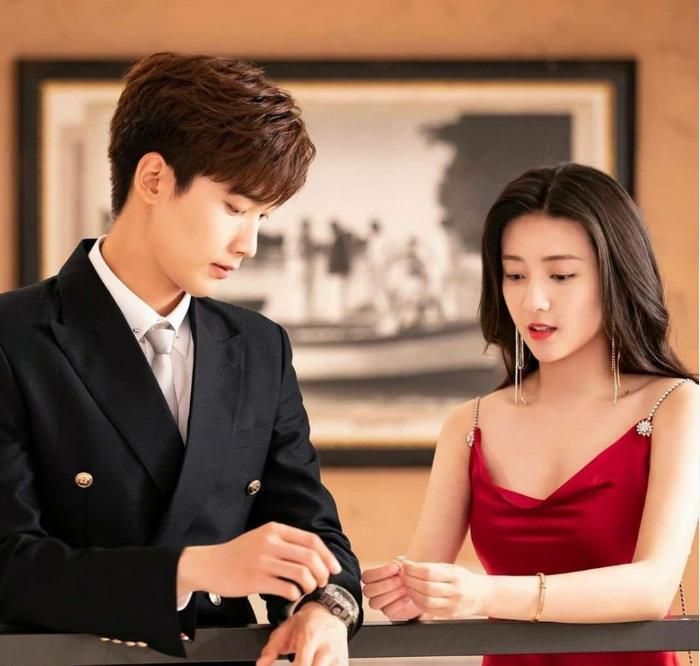 Hình Chiêu Lâm và Lương Khiết gần như là cặp đôi "bảo chứng" cho chemistry. Đến nay, họ vẫn được xem là một trong những cặp đôi ngôn tình có số lần hợp tác nhiều và thành công nhất Cbiz.