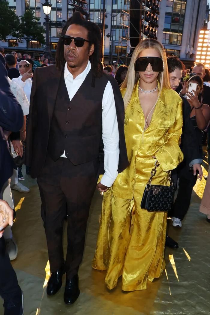 Hiện phía Beyoncé và Jay-Z chưa đưa ra bình luận về sự việc.