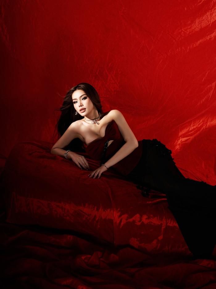 Chỉ một bộ ảnh mới, Á hậu Đỗ Cẩm Ly đã khiến mạng xã hội bàn tán. (Nguồn: FBNV)