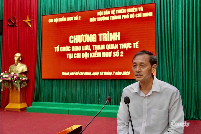 Ông Đặng Văn Khoa, Chủ tịch Hội Bảo vệ Tài nguyên &amp; Môi trường TP.HCM phát biểu tại buổi giao lưu