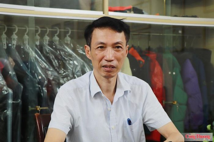 Ông Đỗ Việt Phương, Giám đốc Công ty Cổ phần may Hưng Long 2.