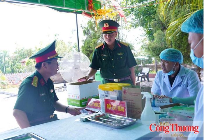 Bộ Chỉ huy Quân sự tỉnh Nghệ An kiểm tra, động viên các lực lượng đang làm nhiệm vụ lấy mẫu ADN các liệt sĩ