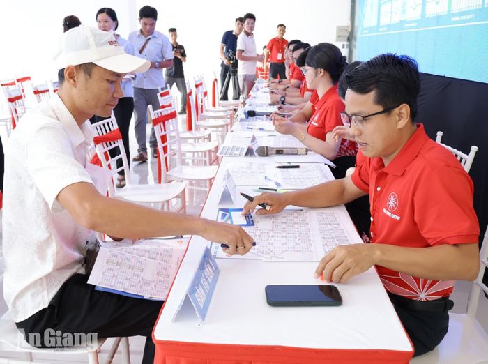 Người dân lựa chọn vị trí mua căn nhà ở xã hội