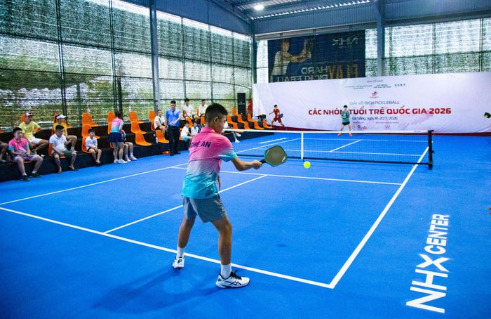 Vận động viên ra sức tranh tài tại giải. Ảnh: BẢO LÂM