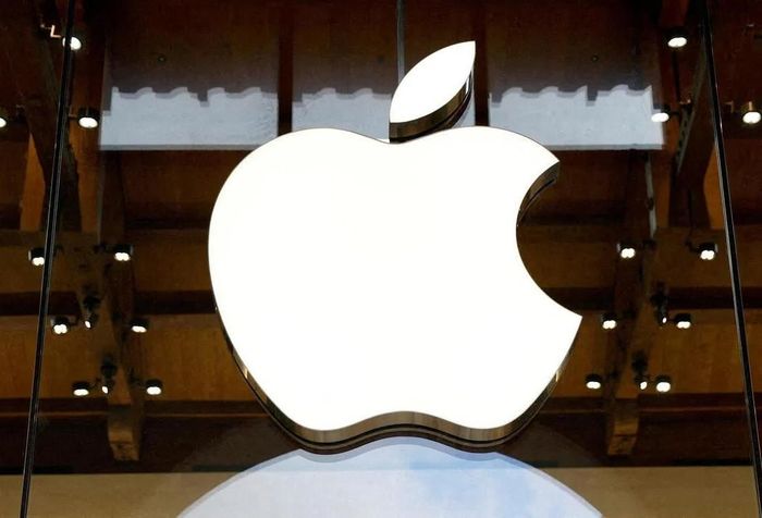 Apple vừa vượt mặt Nvidia để trở thành công ty vốn hóa lớn nhất thị trường ngày 17/7. Ảnh: Reuters