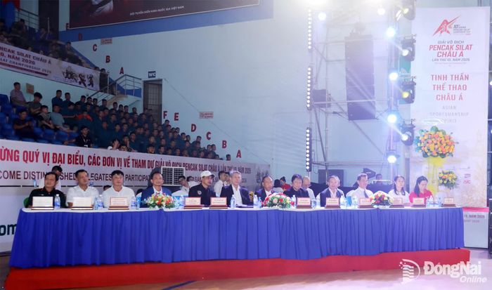 Đại biểu trong nước và quốc tế tham dự lễ khai mạc Giải vô địch Pencak Silat châu Á năm 2026. Ảnh: Thủy Tiên