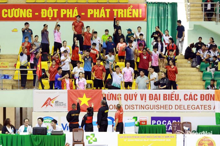 Sự đồng lòng của ban huấn luyện và các vận động viên đội tuyển Việt Nam hướng đến mục tiêu giành thành tích cao. Ảnh: Thủy Tiên