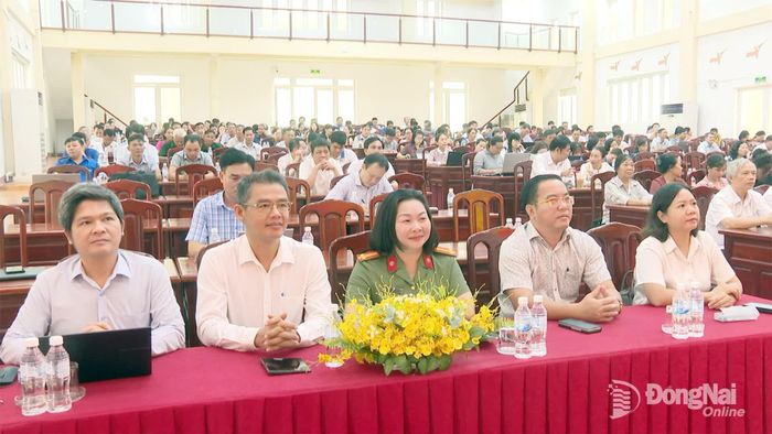 Các đại biểu tham dự hội nghị. Ảnh: Đỗ Trình