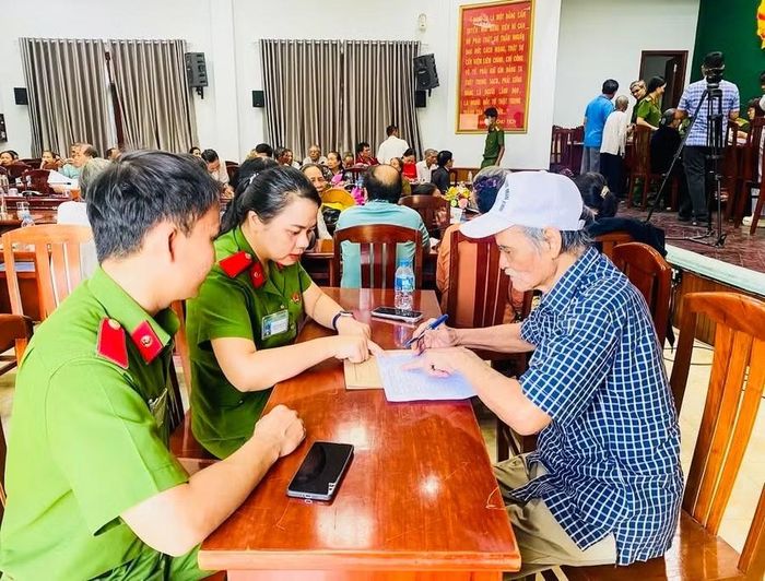 UBND Phường Quy Nhơn ra quân đợt cao điểm thực hiện theo Kế hoạch số 264/KH-UBND ngày 2-7-2026 của UBND tỉnh Gia Lai, diễn ra từ ngày 18 đến 21-7 trên phạm vi toàn tỉnh về phục vụ ngân hàng gen. Ảnh: Đ.Y