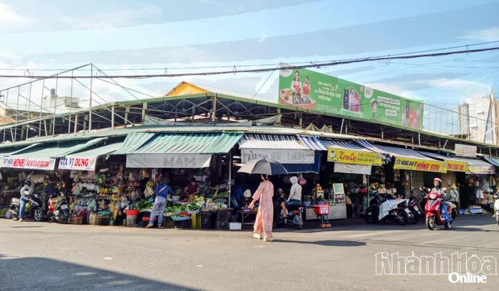 Góc ngã tư đường Võ Trứ với đường Trần Nguyên Hãn. Ảnh: Đ.Q
