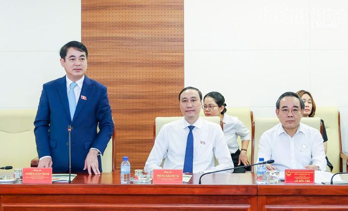Đồng chí Nghiêm Xuân Thành phát biểu tại hội nghị.
