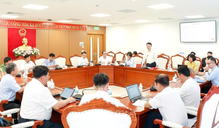 Quang cảnh buổi làm việc.