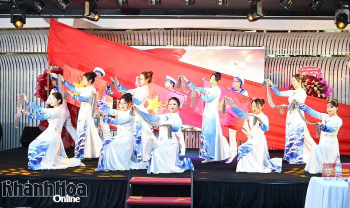 Một tiết mục văn nghệ tại buổi lễ.