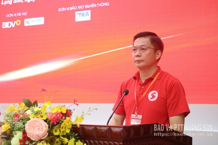 Đồng chí Đinh Hữu Học, Ủy viên Ban Thường vụ Tỉnh ủy, Phó Chủ tịch Thường trực UBND tỉnh phát biểu tại chương trình