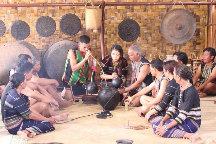 Phục dựng Lễ cưới của người M’nông để làm sản phẩm phục vụ du lịch