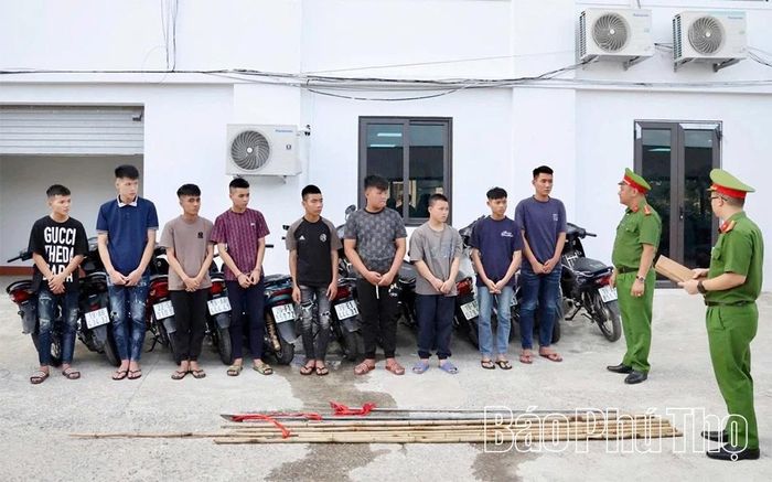 Nhóm đối tượng gây rối trật tự công cộng đêm 13, rạng sáng 14/6/2026 bị Công an bắt giữ, nhiều trường hợp chưa đủ 18 tuổi.