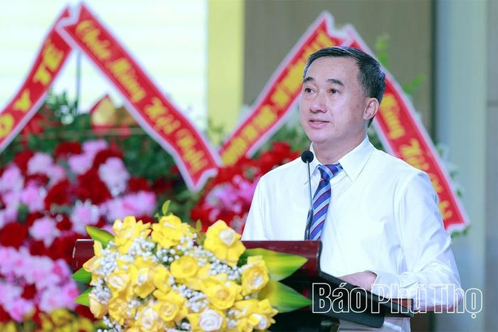 Thứ trưởng Bộ Y tế Trần Văn Thuấn phát biểu khai mạc hội thảo.