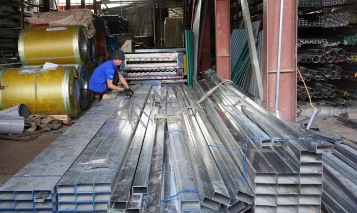 Cơ sở sản xuất tiểu thủ công nghiệp phát huy hiệu quả, góp phần tạo việc làm cho lao động địa phương - Ảnh: L.Chi