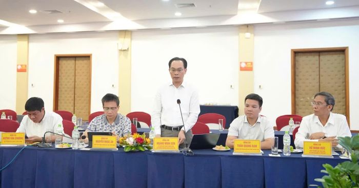 Đồng chí Hoàng Minh Sơn, Bộ trưởng Bộ Giáo dục và Đào tạo phát biểu chỉ đạo tại buổi làm việc - Ảnh: Mỹ Nhị